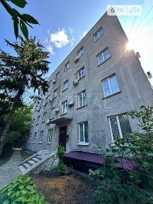 Продаж офісного приміщення 1123 кв. м. на 1 поверсі на вул. Кирилівська 160, чотириповерхова будівля • ID 33976240