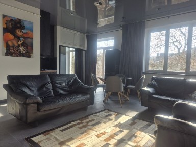 Довгострокова оренда 2-х кімн. кв-ри з євроремонтом по вул. Кубійовича