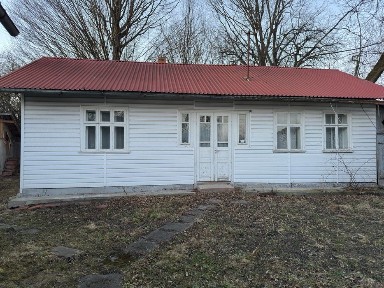 Будинок + 42 сотих землі в с. Ценява (газ, світло, криниця)
