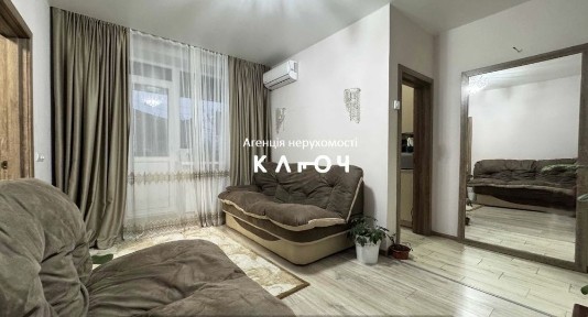 Продаж 2к квартири на Шкільному