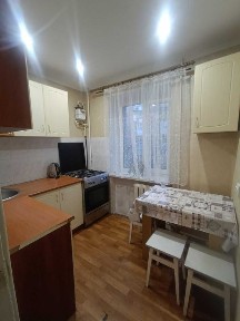 Здам 3к кв-ру з газовою плитою в центрі міста.