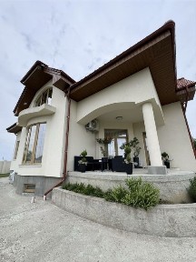 Продаж затишного будинку в Баранинцях