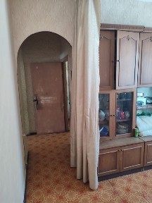 Продам 2 кімнатну квартиру свій гараж.