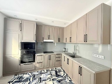 Оренда 2 кім квартири по вул. Лінкольна (70 м. кв., 2-й поверх).