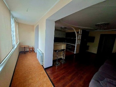 ПРОДАМ 3 к Кухня студии + 2 отдельные комнаты ул. Рабочая 73. 65000 $