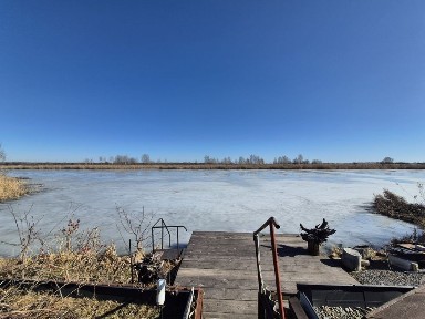 Чудовий Будинок з виходом на воду