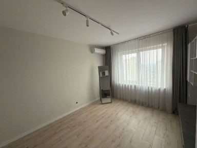 Продаж 1 кімнатної квартири ЖК Патріотика, вул. Софії Русової 3-В