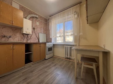 Двокімнатна квартира в районі Чайки!