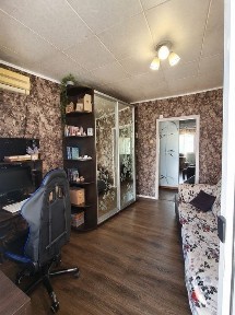 продам квартиру с ремонтом на ж/м Парус