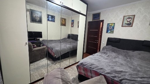 3 кімн. квартира 87 кв. м. на МІЧУРІНА ( Баталіна) з МЕБЛЯМИ та ТЕХНІКОЮ