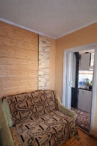 Можна на місяць. Здається 1-кімнатна квартира для 1 людини. Черемушки