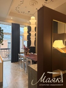 Київ, Печерський, вулиця Шота Руставелі 15Б