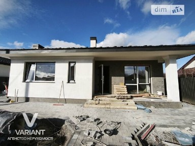 Продаж 1 поверхового будинку з гаражем і ділянкою на 7.5 сотки, 140 кв. м, 4 кімнати, на вул. Зелена • ID 34002078
