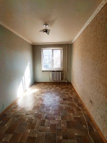Продам двухкомнатную квартиру ул. Защитников Украины