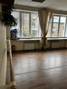 Погодинна оренда залів