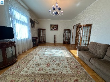 Дніпро, провулок Евгена Коновальця, 13