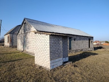 У селі Лозуватка, продається ділянка 24 сот. землі з недоб. будинком