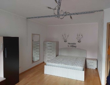 1-к. квартира з ремонтом, лоджією в р-ні Дружба за вул. Львівська