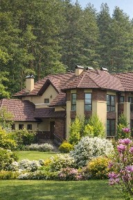 Продаж унікального Swisstown, маєтку з ділянкою 2га, та своїм кортом для тенісу