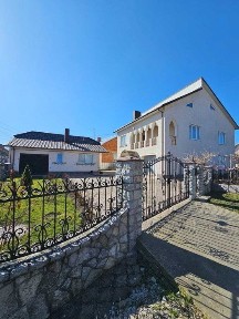 Продається КОМФОРТНИЙ ДВОповерховий БУДИНОК по вигідній ціні!