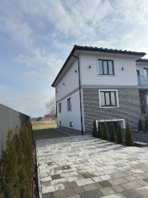 Княжичі, Нова 10