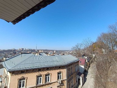 Продаж чудової 2-ох рівневої квартири паркова зона центр міста