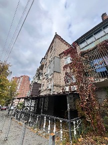 Дніпро, Херсонська вул., 5