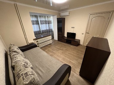 Продам СВОЮ 2 ком. На Левобережном 3