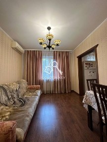 5-кімнатна квартира з автономним опаленням КРЕС