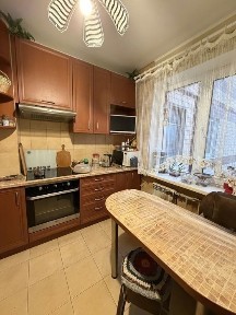 В продаже четырехкомнатная квартира на Марсельской е-видновлення / ваучер