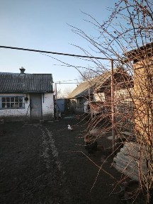 Продаж будинку в предмісті.