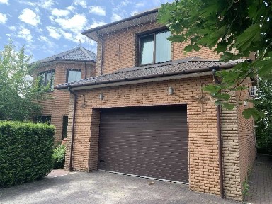 Оренда будинку 411 м², Каштанова вул., 16