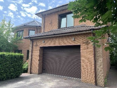 Оренда будинку 411 м², Каштанова вул., 16