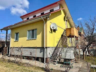 Продаж будинку 184 м²