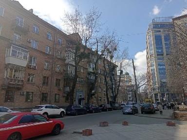 Киев, Лейпцигская ул., 2/37