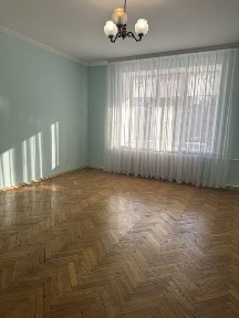 3х кім велика квартира центр обкомівський будинок