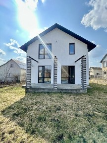 Продаж будинку, с. Буцнів