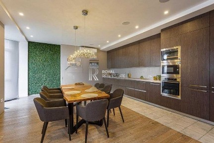 Оренда Квартира 206м2 3кімн ЖК <a href='/newbuilding/5418/view/zk-andersen'>Андерсен</a> вул Січових Стрільців