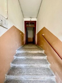 Продаж 3 кімнатна квартира вул. Ю. Федьковича (кут вул. Сар'яна, р-н Привокзального ринку)