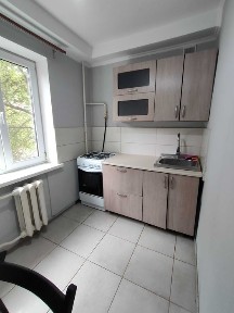 метро Нивки, Сирецька, Святошино 5-10 хв., охайна, чиста