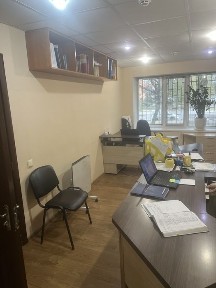 Продається офісне приміщення