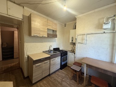 Оренда квартири без меблів. Городок