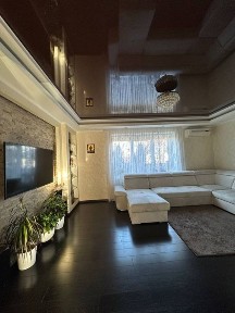 Продаж будинку. Всі комунікації. Центр 10 хв