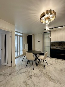 Продається квартира вул. Злуки