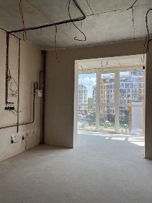 Терміново! Продаж двушки 81м2 з частковим ремонтом! Жк На Прорізній!