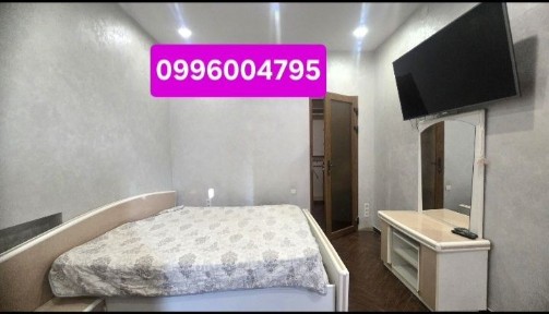 1 кім. Новобудова -студіо, панорамні вікна в тихий двір, гардеробна.