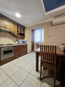 Оренда 3х чешки, ГЕРОЇВ МАЙДАНУ-КОМАРОВА, КОНДИЦІОНЕР, меблі і техніка