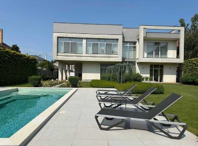 классный дом с бассейном и полной автономией, Совиньон