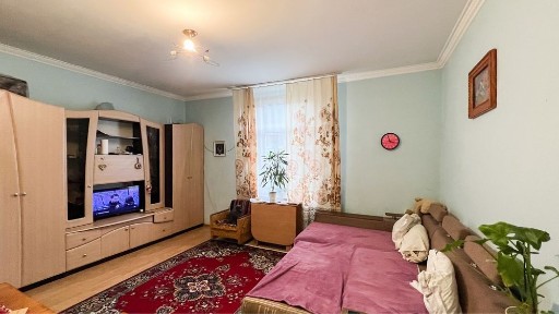 Продається простора 2- кім квартира у м. Бориславі