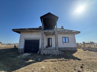 Продаж затишного будинку